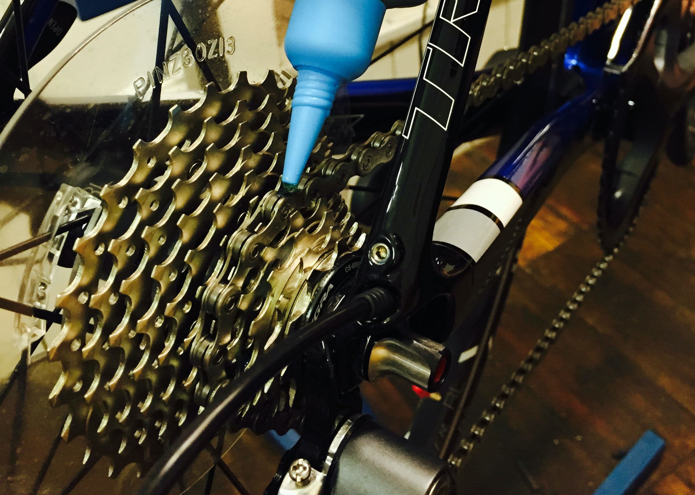 lubricating bicycle chain